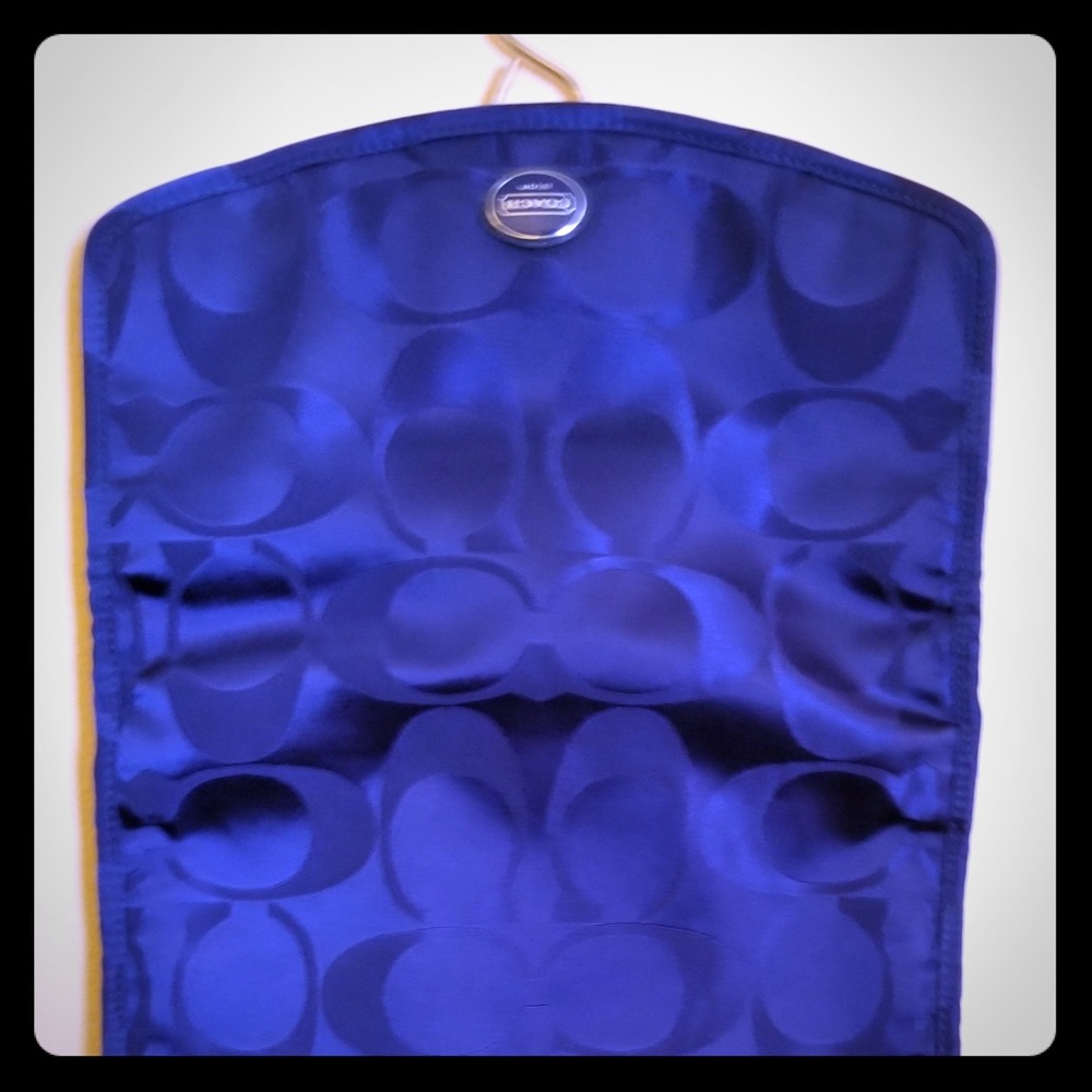 ⬇️💲‼️FINAL PRICE DROP!!COACH TRAVEL TOILETRY BAG